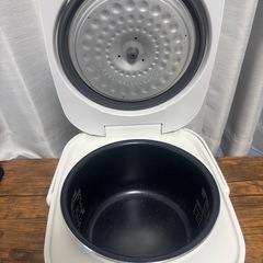 炊飯器の画像