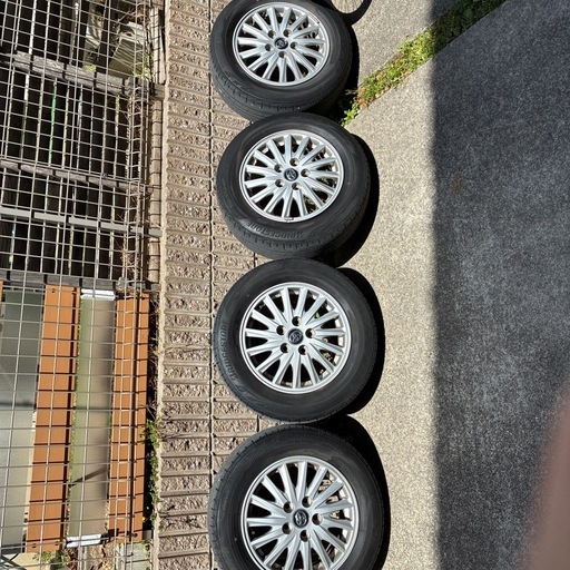 商談中 トヨタノア　ハイブリッド　ホイル