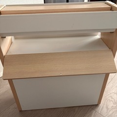 ケーブル収納ボックスの画像