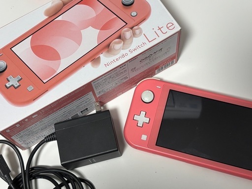 Nintendo Switchライトコーラル