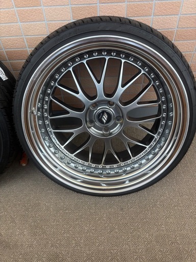 ワークジスタンスW10S20インチタイヤホイール