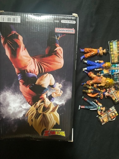 未開封フィギュアと未使用キーホルダー
