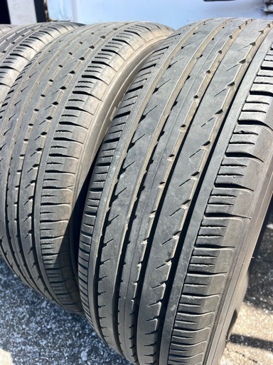 処分したいので最終価格195/65R15 TOYOナノエナジーj59 新車装着タイヤ　2017年製