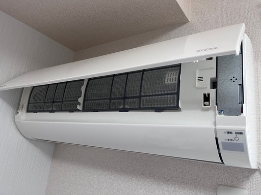 2019年製美品　HITACHI ルームエアコン（RAS-A22J）