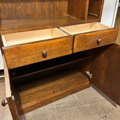 三越 ブルージュ Brugge ガラスキャビネット 食器棚 棚 飾り棚 コレクションケース 本棚 クラッシック ビンテージ オーク材 三越家具 ステンドグラス カントリーハウス ワイド 英国調 カップボードの画像