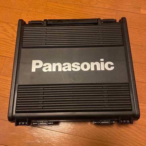 Panasonic 未使用充電器とケース　　