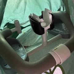安全バー足置き付き三輪車の画像