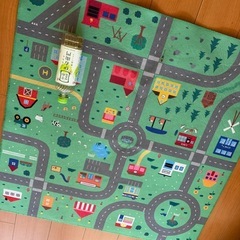 IKEA 車　小さめラグの画像
