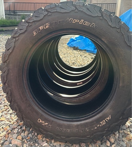 車のパーツ 215/65R16 BFGoodrich