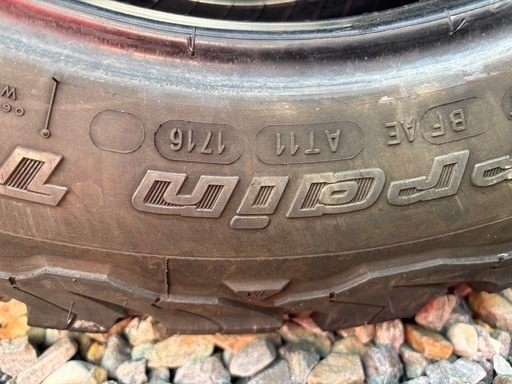 車のパーツ 215/65R16 BFGoodrich