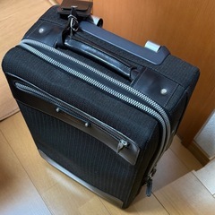 あげます！ポールスミス　スーツケース　直せる方の画像