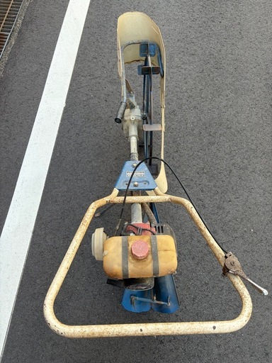溝切り機