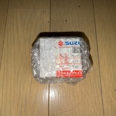 スズキ EN125 GN125 クラッチハウジングASSY 純正 新品 未使用 オイルフィルター付の画像