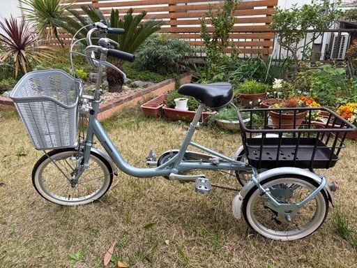 ブリヂストン　　大人用三輪自転車