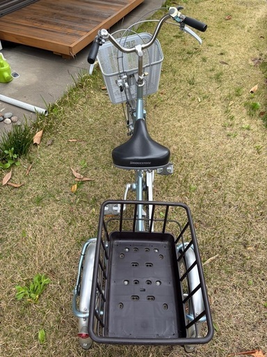 ブリヂストン　　大人用三輪自転車