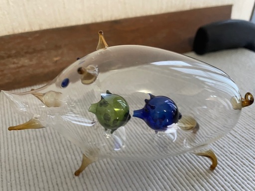 ガラス細工の置物