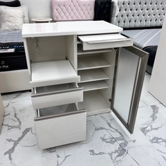 🍽️💐美品❣️キッチンボード（WH）の画像