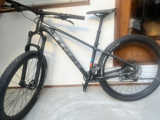 自転車 TREK