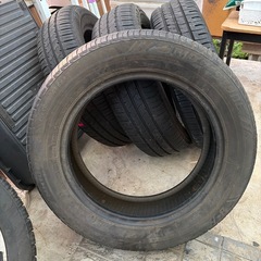 3本Bridgestone 1本Dunlop 
の画像