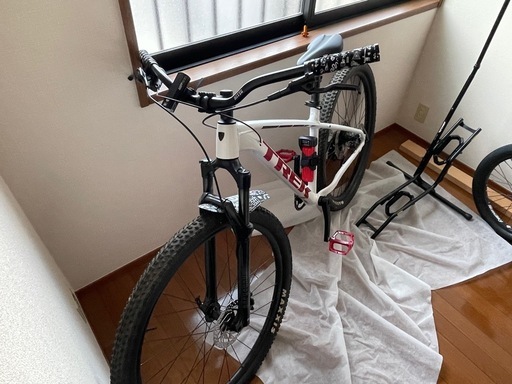 TREK エクスカリバー8
