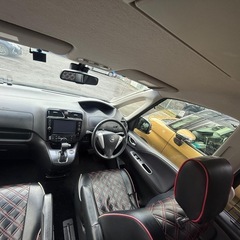 日産セレナの画像