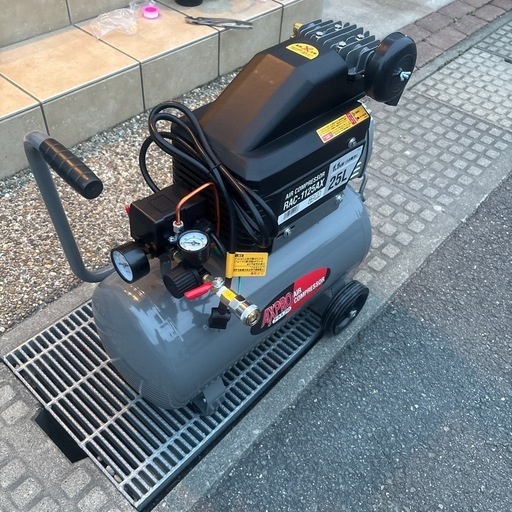 25リットルエアコンプレッサー