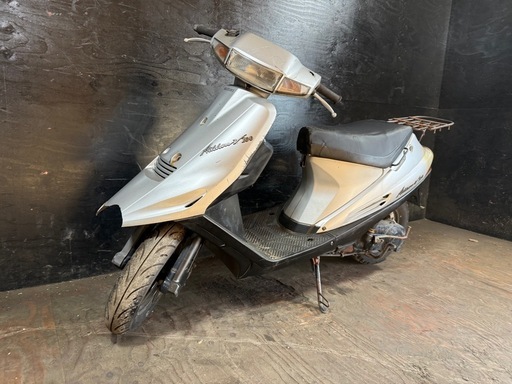 ★支払総額5.2万円★激安バイク続々入荷中！ とにかく安い！ スズキ アドレスV100 シルバー CE11A 人気のV100！ 2ストのためオイル注ぎ足すだけ！ サイスタ付き！ ちょっとした足に♪