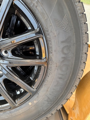 【バリ溝】ハイエース　スタッドレス　195/80R15 107/105L LT