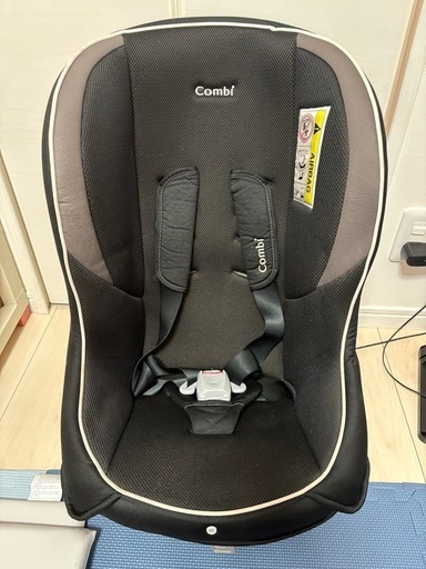 combiチャイルドシート