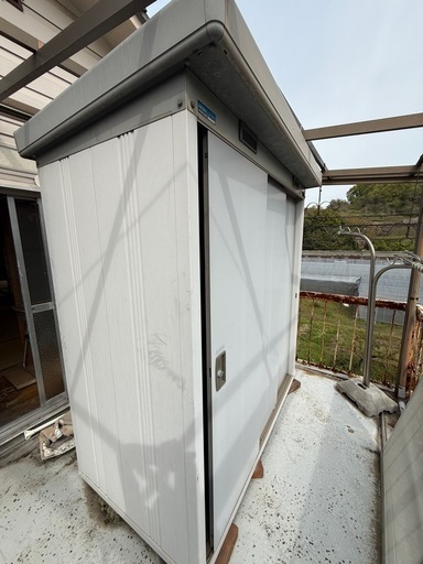 引取限定/岡山市北区】イナバ物置 MBW-17 ※2階ベランダ設置・要解体 