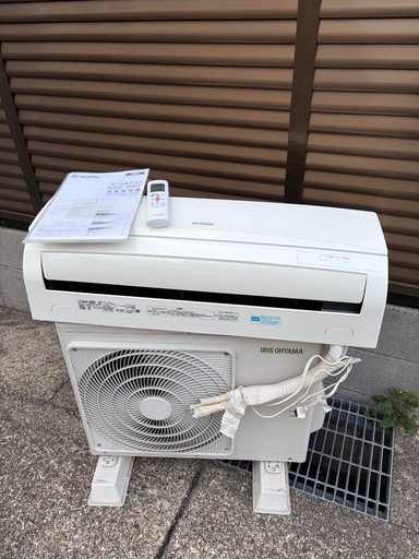 2018年製　美品　アイリスオーヤマ　ルームエアコン　IRR-2218C■6畳程度 管理番号10