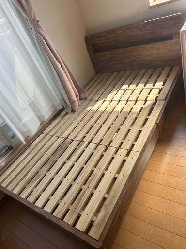 セミダブルベッド
