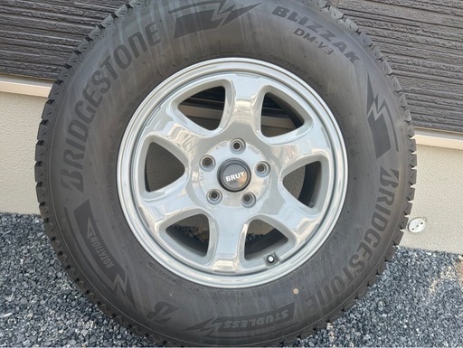 ブリヂストン BLIZZAK DM-V3 265/70R17 スタッドレス ホイール付き 4本セット