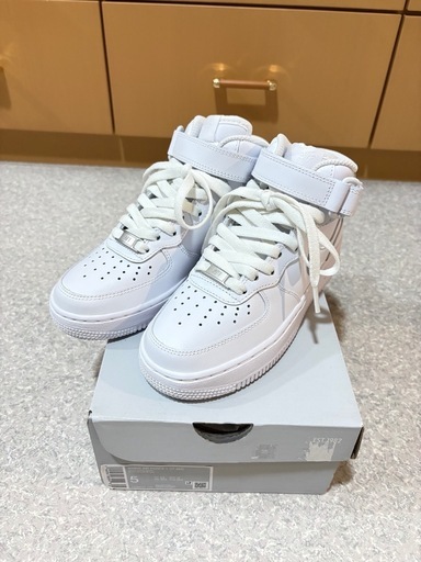 ⭐︎試着のみ⭐︎Nike Air Force 1 MID 22センチ