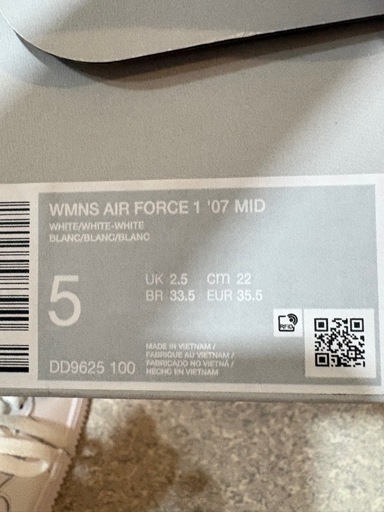 ⭐︎試着のみ⭐︎Nike Air Force 1 MID 22センチ