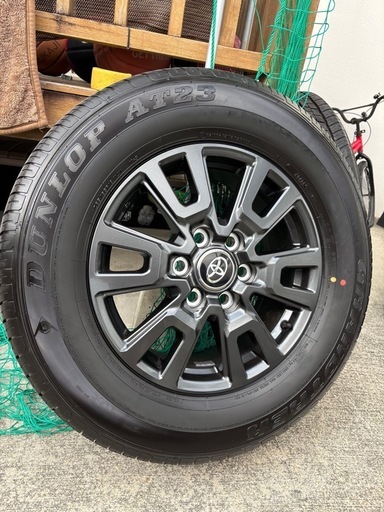 ランクル250  VX純正ホイール&タイヤ4本セット　新車外し