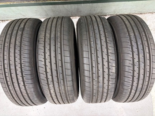 ヨコハマ　ブルーアース225/65R17  　アルミホイール付き
