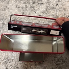 ラジカセ型の缶の画像