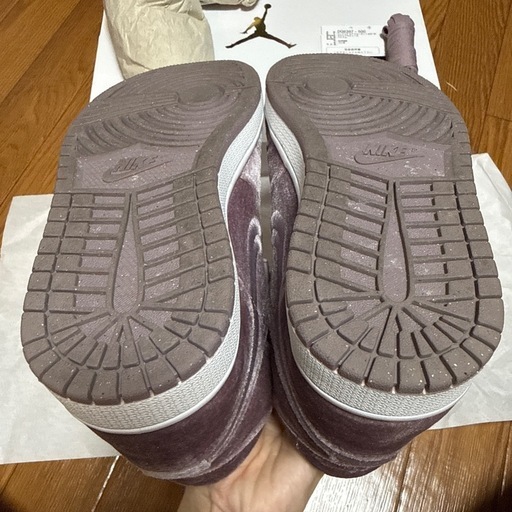 NIKE エアジョーダン1MIDSE パープルベルベット