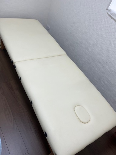 施術ベッドとマツエクセット