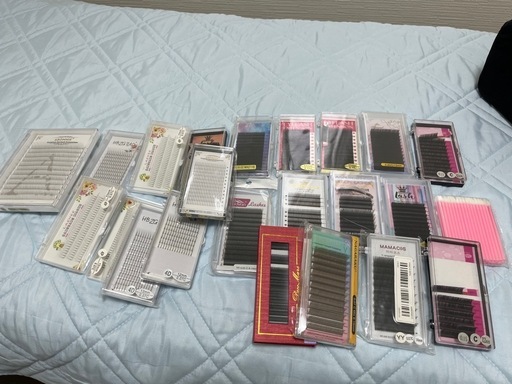 施術ベッドとマツエクセット