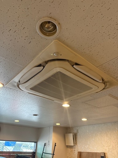 業務用エアコン（天井カセットタイプ）
