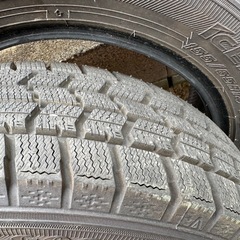 スタッドレスタイヤ155/65R14の画像