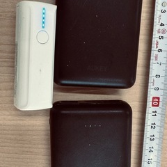 Apple純正アダプタ、バッテリー、コードセットの画像