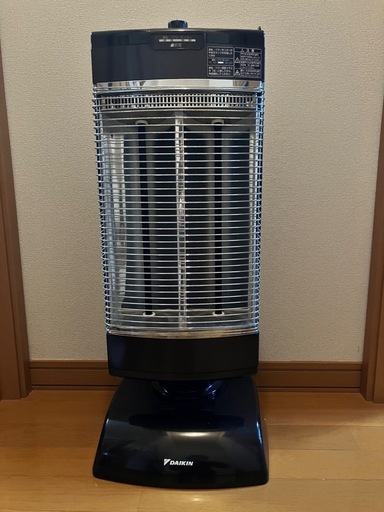 美品】ダイキン 遠赤外線暖房機 セラムヒート ERFT11US-T