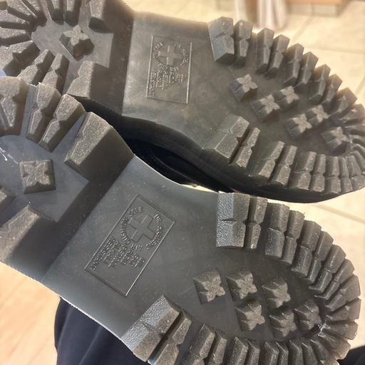 Dr. Martens 定番厚底ブーツ　JADON 8ホールブーツ
