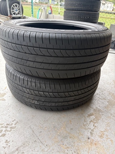 235/55R20  102vブリヂストン