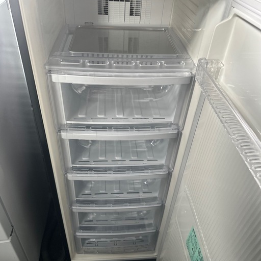 ⑤22年製三菱冷凍庫
