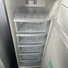 ⑤22年製三菱冷凍庫 (daisk18) 遠州病院のキッチン家電《冷蔵庫》の 