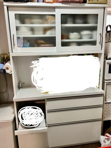 食器棚、カップボード
